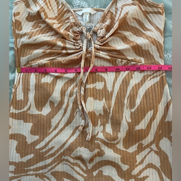 NWT H&M Women’s Ribbed Jersey Bodycon Dress, Short, Fitted, V-Neck; Size M - Picture 6 of 7